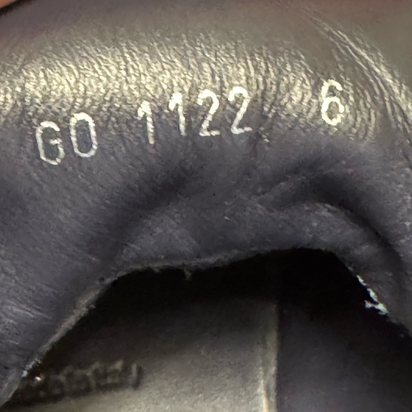 LOUIS VUITTON MEN SNEAKERS - Picture 12 of 13